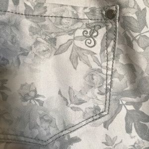 Jessica Simpson Maternity Jeans